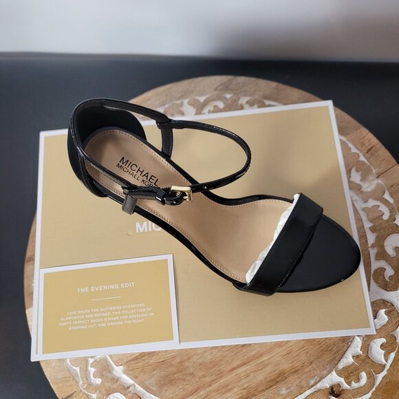 Michael Kors Simone Black Patent Leather Ankle Strap Heels W/Gold Buckle Size 8M - Picture 6 of 10